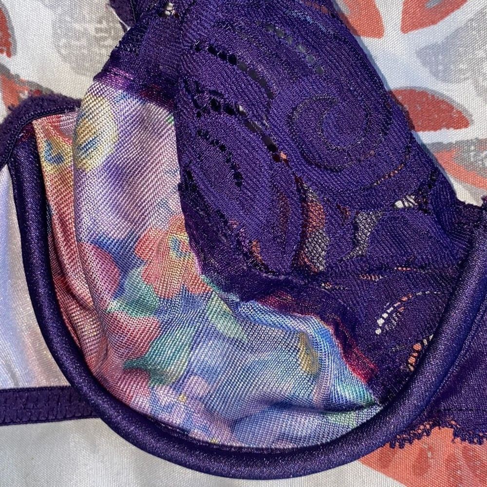 VTG Vintage Vanity Fair 1980s EUC Bra Purple Floral Lace Colorful Dopamine 34B - Picture 5 of 10